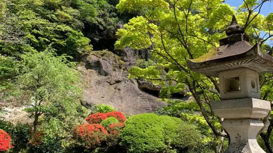 那谷寺