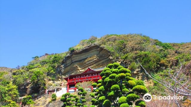 Daifukuji Temple (Gake Kannon)