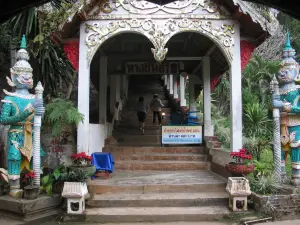 Wat Tham Chiang Dao