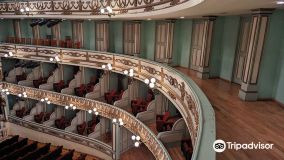 Театр Македонио Алькала