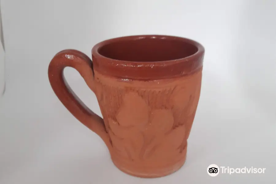 Kikis Pandehis Pottery