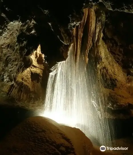 Tuckaleechee Caverns