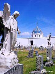 Holy Cross Catholic Cemetery & Mausoleum