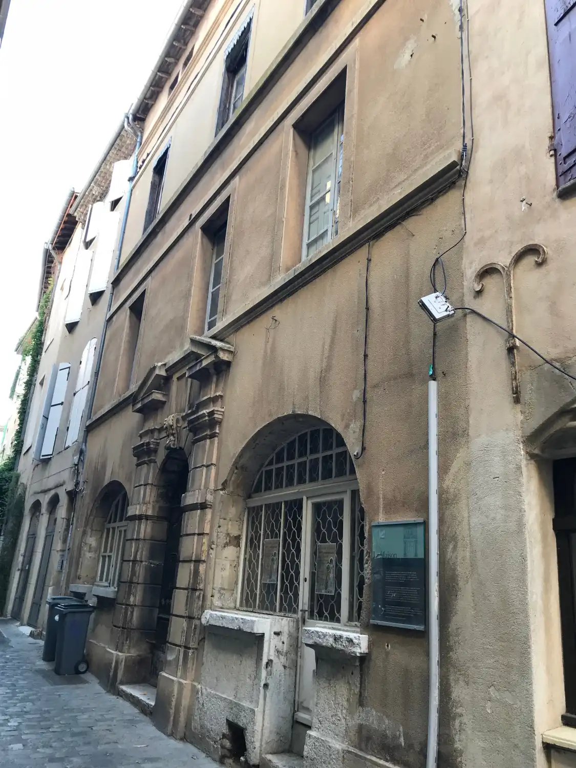 Hotels near Maison Dupré-Latour