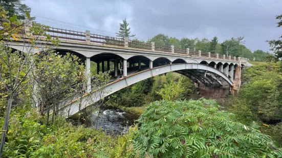 Agate Falls Scenic Site