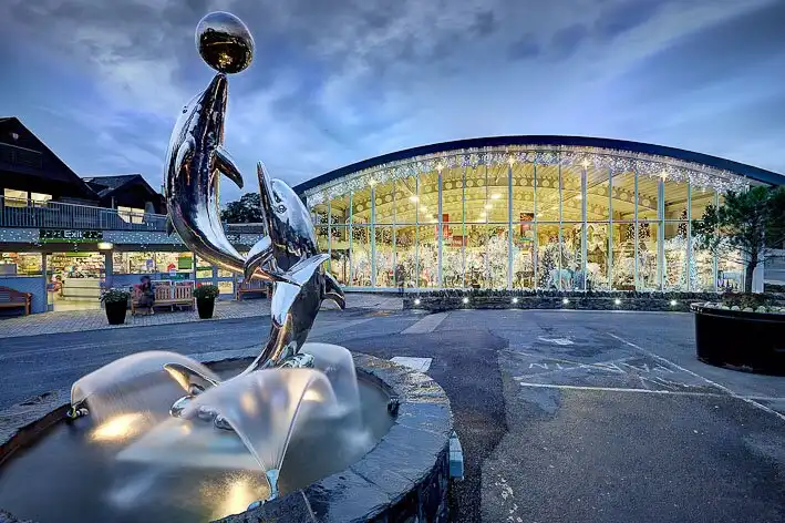 Hotels near Hayes Garden World