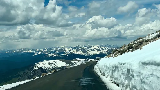 Mt Evans