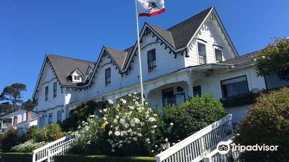 Ford House Visitor Center & Museum