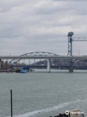Rostovskiy Razvodnoy Zheleznodorozhnyy Most