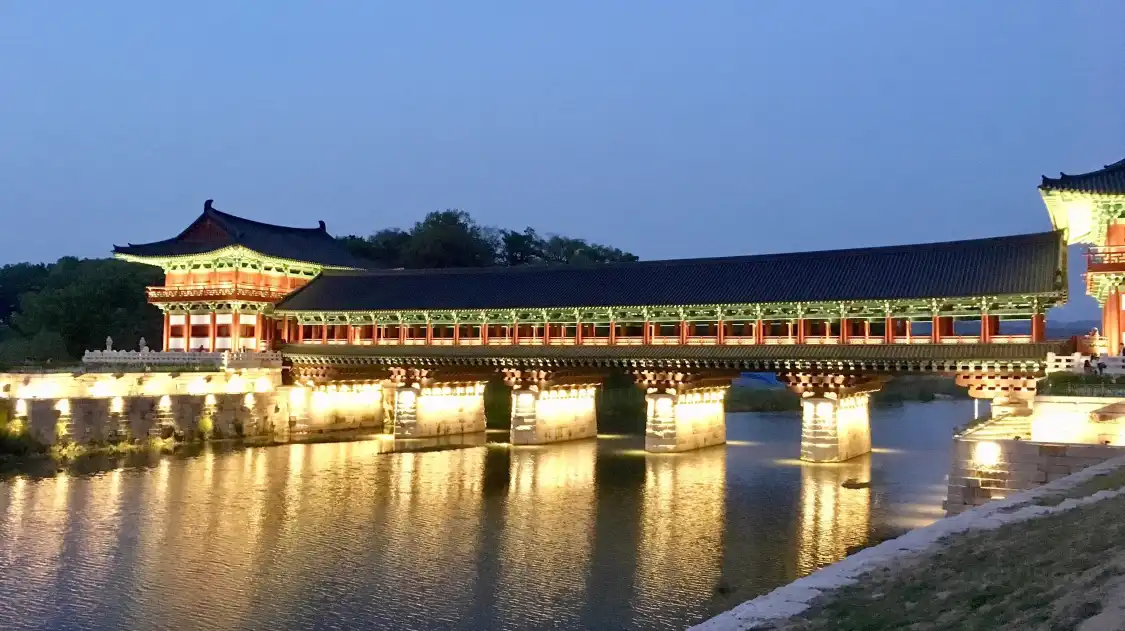 경주 월정교 주변 호텔