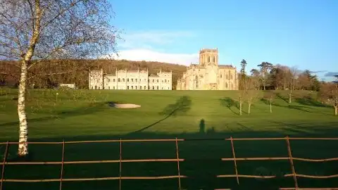 Hotels in Milton Abbas