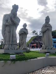 Estatua dos Tres Reis Magos