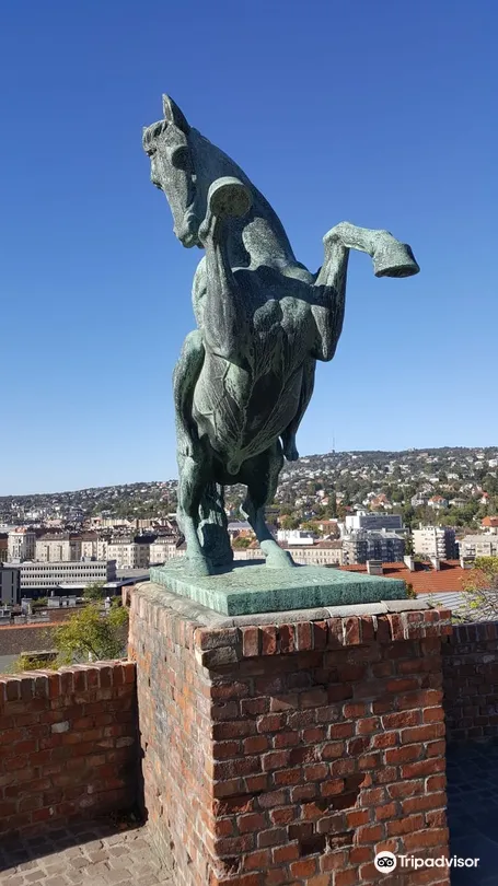 2_Memorial to the second transylvanian hussars