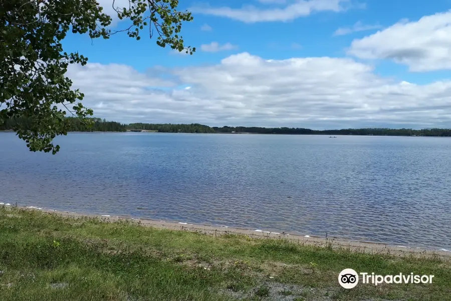 MacLeod Provincial Park