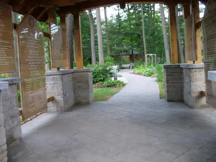 Hotels near Rotary Centennial Gardens