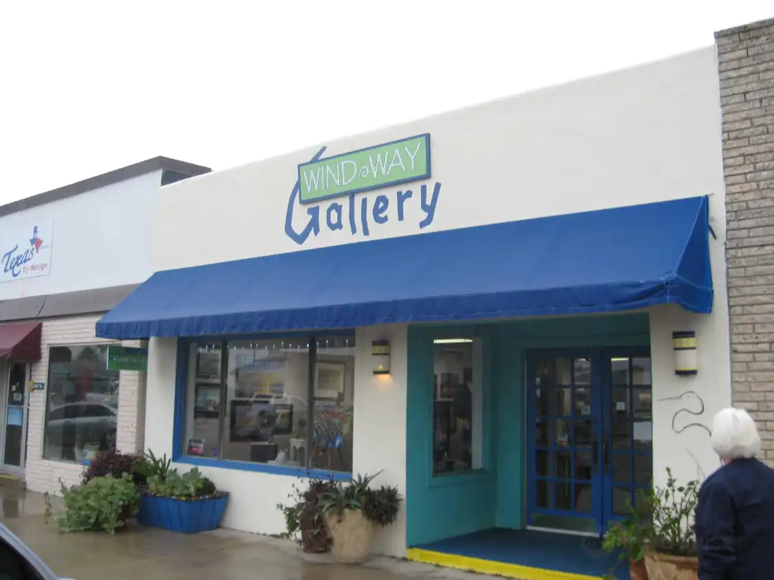 Hotels near Windway Studio-Gallery