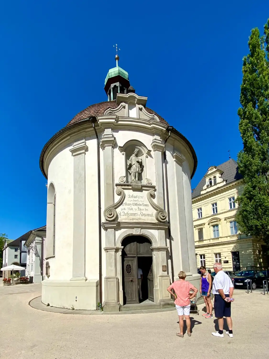 Hotels near St. Nepomuk Kapelle