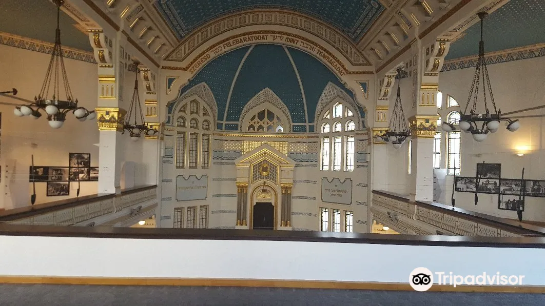 2_Holocaust Memorial Center