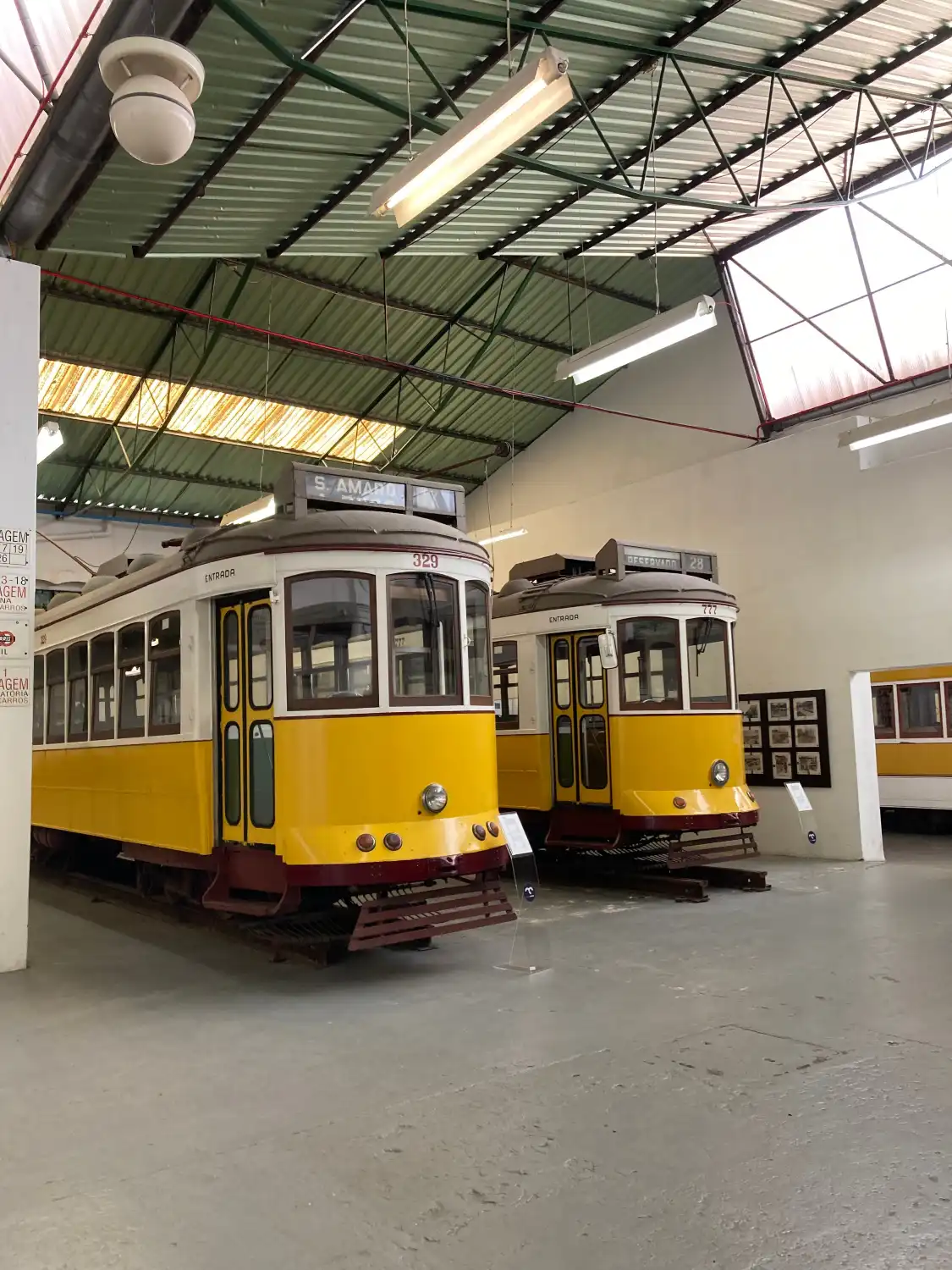 Các khách sạn gần Bus Museum