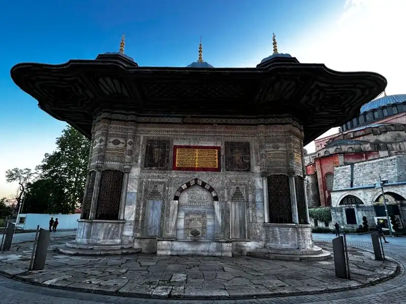 Hotel in zona Fontana di Ahmed III