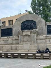 Ara del monumento a Giuseppe Verdi