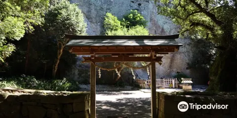 花窟神社