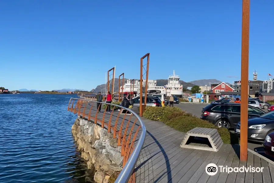 Bronnoysund harbour