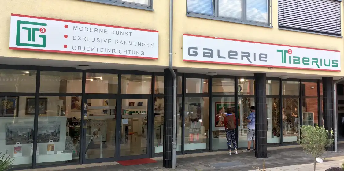 Hotels near Galerie Tiberius