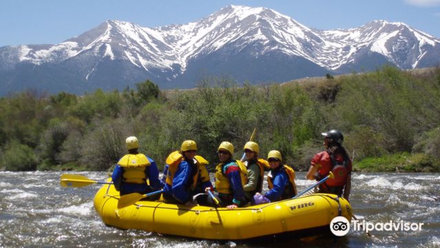 AVA Rafting & Zipline