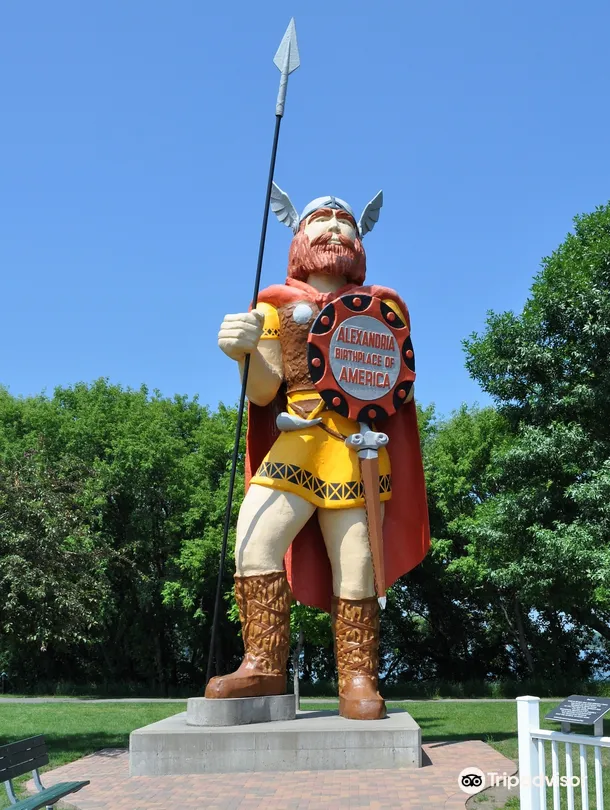 3_Big Ole Viking Statue