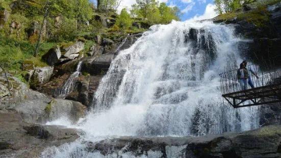 Cascada Bonal