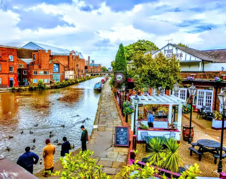 Hotels near River Dee