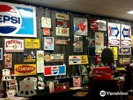 Red Rooster Antique & Design Center