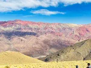 Mirador A la cercanía de los 14 Colores del Hornocal