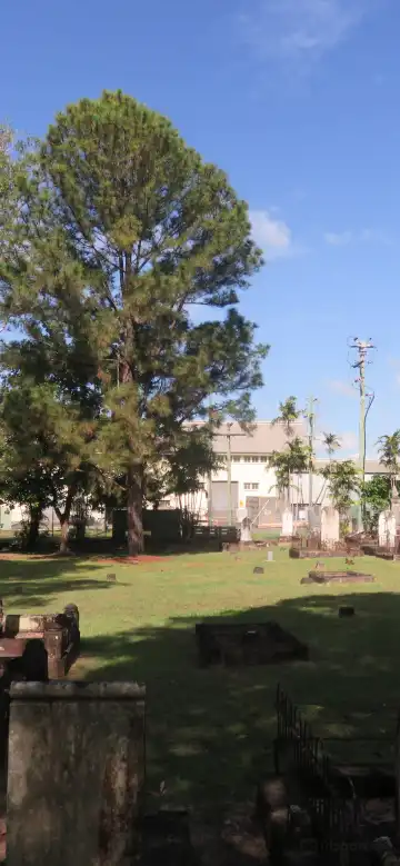 Hotels near McLeod Street Pioneer Cemetery
