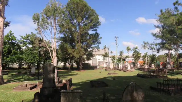 Hotels near McLeod Street Pioneer Cemetery