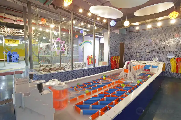 Hotels near Stellar Children's Museum