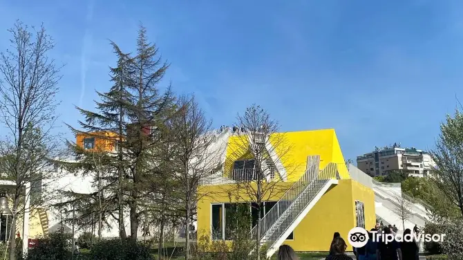 5_地拉那金字塔
