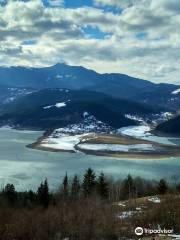 Lake Izvorul Muntelui （Lake Bicaz）