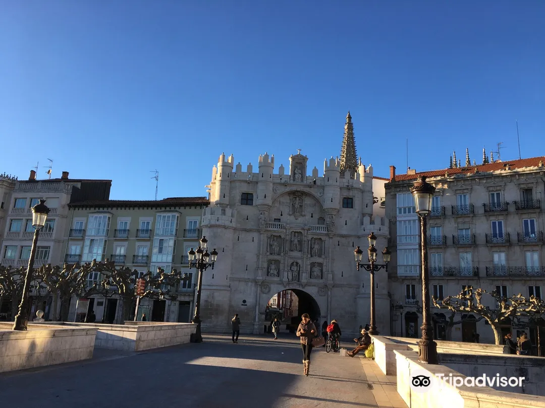 3_Arco de Santa María