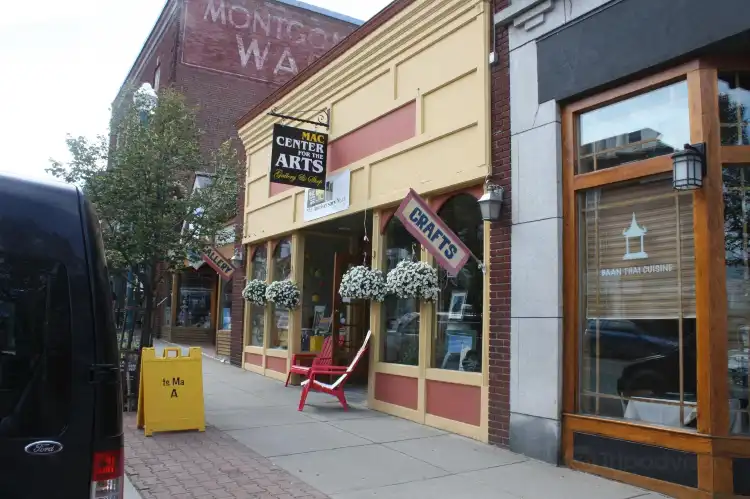 Hotels in Newport