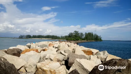 Lentera Merah Beach