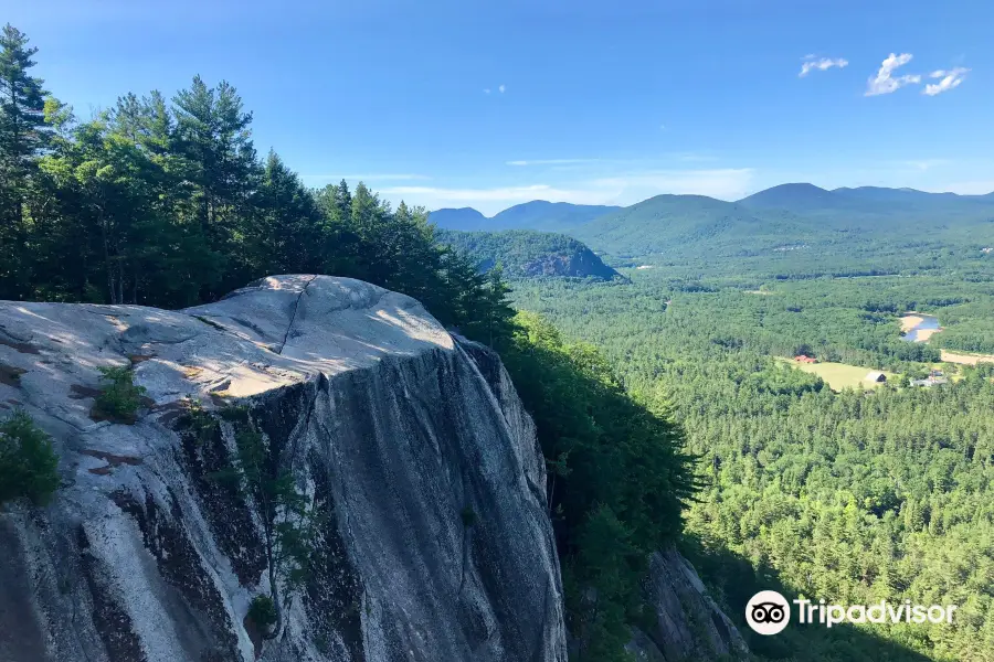 Cathedral Ledge Lookout