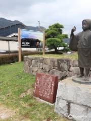 お福(春日局)の像