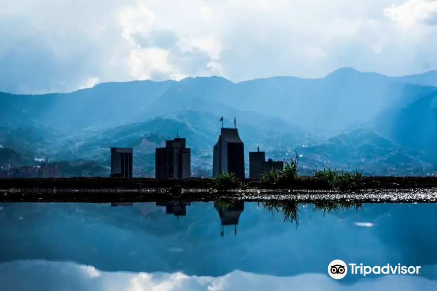 Medellín City of Contrast