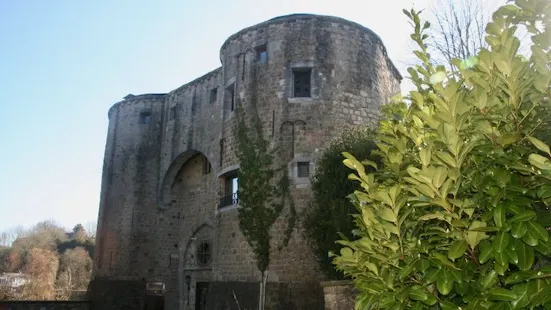 Ancien Castle de Barbencon