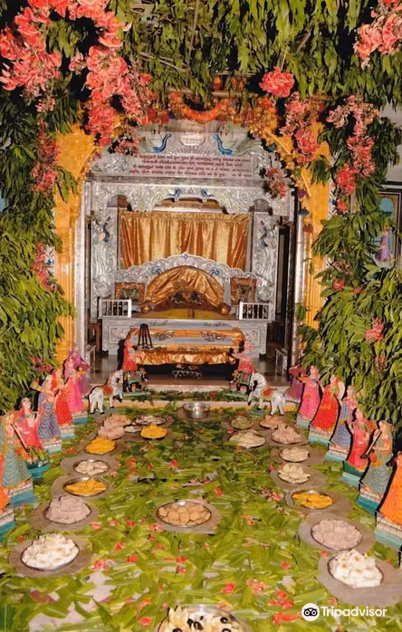 Tiket pesawat ${{cityDName}} Raipur