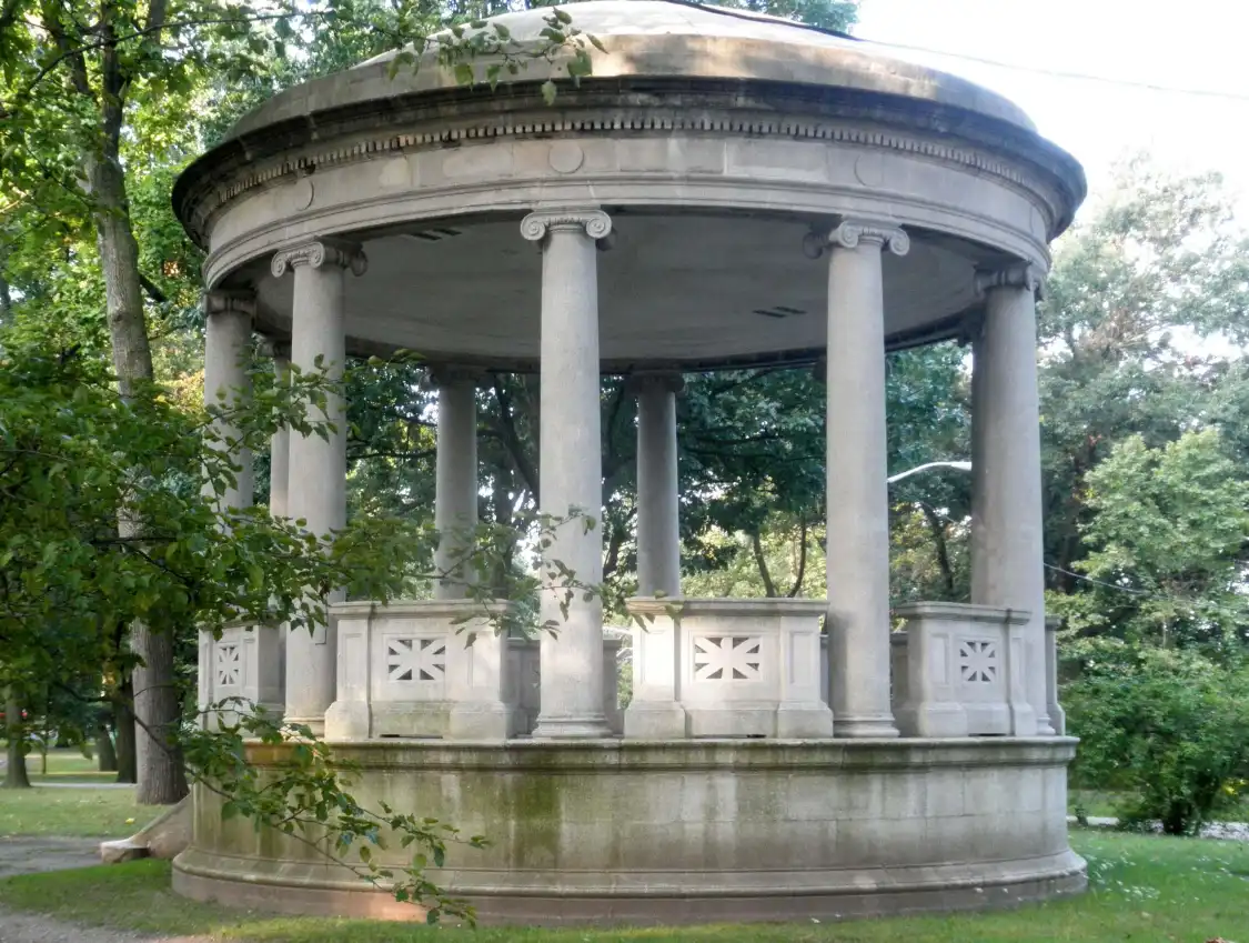 Отели рядом с достопримечательностью «Bayonne Park»