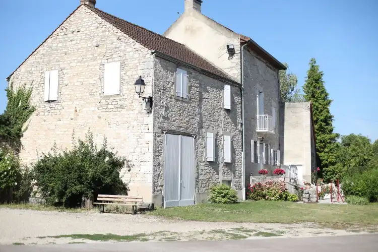 Hôtels à : Fontaines