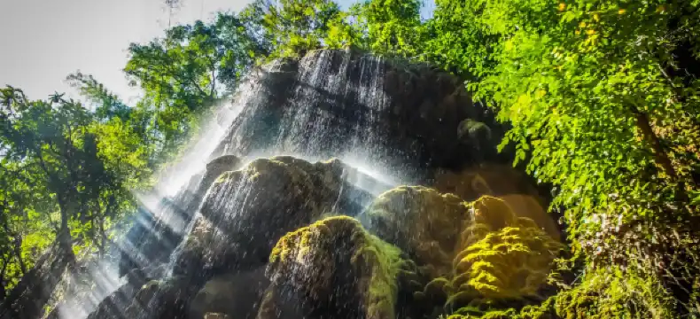 โรงแรมในอำเภอ อุ้มผาง